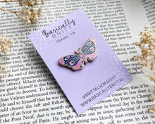 Afbeelding in Gallery-weergave laden, Purple Butterfly Enamel Pin
